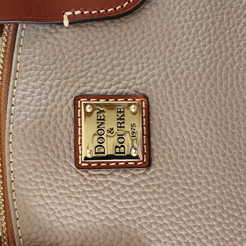 Gorgeous Dooney & Bourke Elephant Leather Satchel or Shoulder Bag 🩶🐘 - Picture 3 of 16